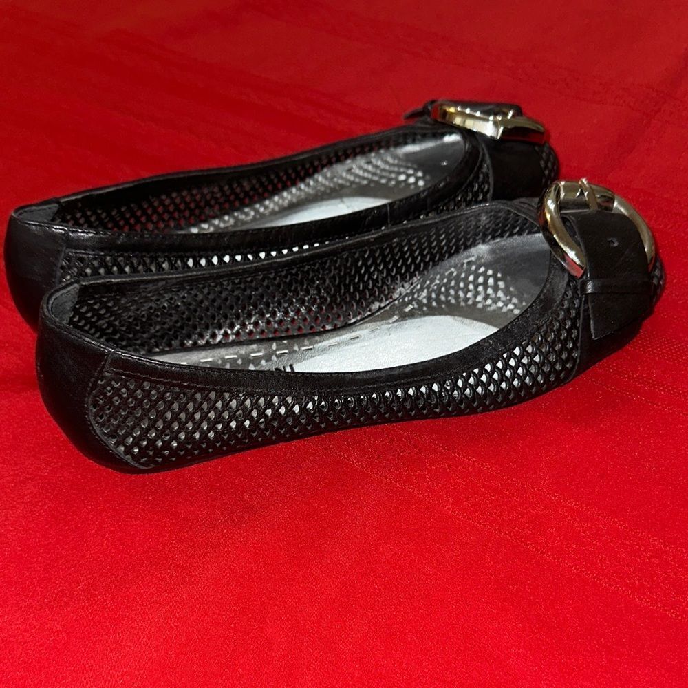 SHOES Gianni Bini Black Flats with Silver Buckle Size 6